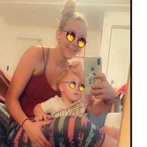 Meet your Posher, Edith